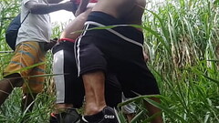 PAI ME LEVOU NO MATO TRANSEI COM TODOS OS HOMENS ENQUANTO PAI ASSISTI MASCUTUBA Thumb