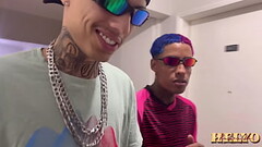 A NINFETINHA CHOROU DE DOR PORQUE COLOQUEI NO CUZINHO DELA SEM QUERER, CONTINUEI COMENDO A SAFADA ASSIM MESMO JUNTO DO MEU PARCEIRO FAVELADO Thumb