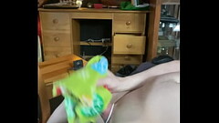 Seul dans le salon Thumb