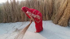 Indian xxx maid wife outdoor fucking Thumb