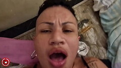 Fui provocar o safado mas ele n&atilde_o resistiu, fudeu minha buceta no p&ecirc_lo e ainda gozou dentro Thumb