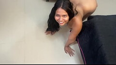 perra colombiana hablando sucio hasta correrse en su boca Thumb