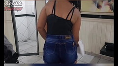 Bruna d&aacute_ pro vendedor de &aacute_gua que trabalha no sinaleiro. Passou mais cedo no farol gostou do vendedor de &aacute_gua, combinou e deu gostoso. Thumb