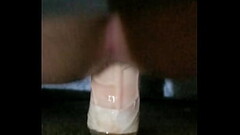 Cogiendo con el dildo de perrito Thumb