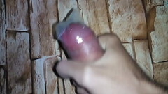 Gozando na camisinha Thumb