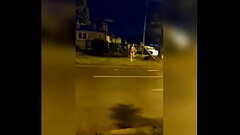 Cachonda mujer sale a la calle en busca de sexo en plena noche y termina culiando en una banca Thumb