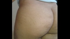 rabudo bund&atilde_o rebolando a bunda de quatro Thumb