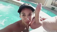 Danika sportiva lo prende in gola Thumb