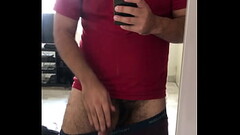 Solo y caliente, con antojo de una boquita que me la Thumb