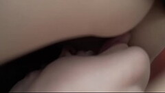 Подружка лижет волосатую киску Thumb