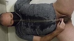Giving myself a nice and warm golden shower. Thumb