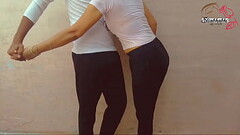 गर्लफ्रेंड के घर पर कोई नहीं था जाकर कर दी चुदाई Thumb