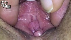 My boyfriend is playing with my pussy using vibrator Thumb